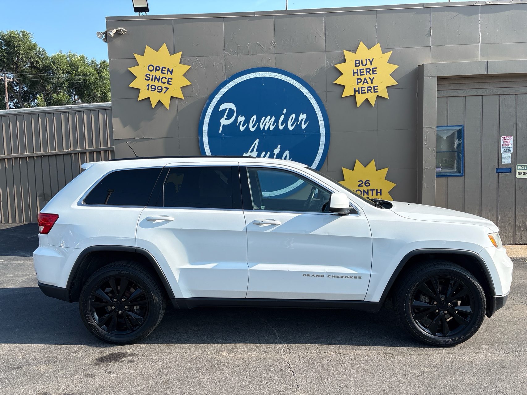 jeep grand cherokee 2013 1C4RJFAT1DC572733 image jeep grand cherokee 2013 1C4RJFAT1DC572733 image